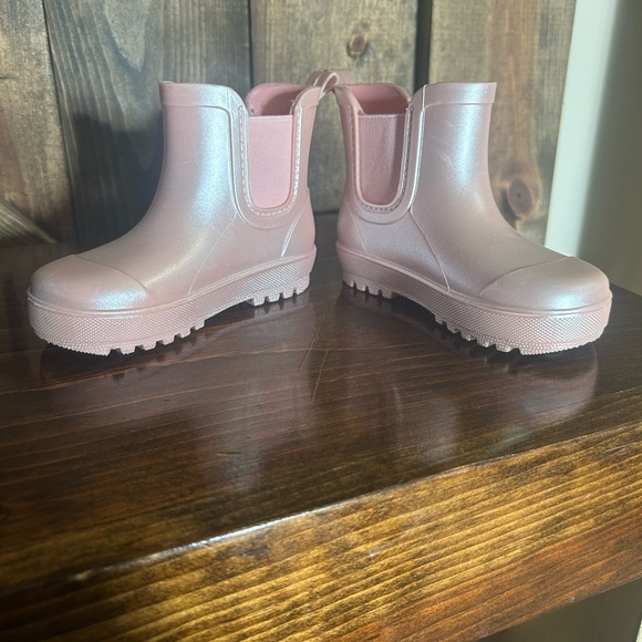 Toddler Bearpaw Shortie Rain Boots - Picture 1 of 7